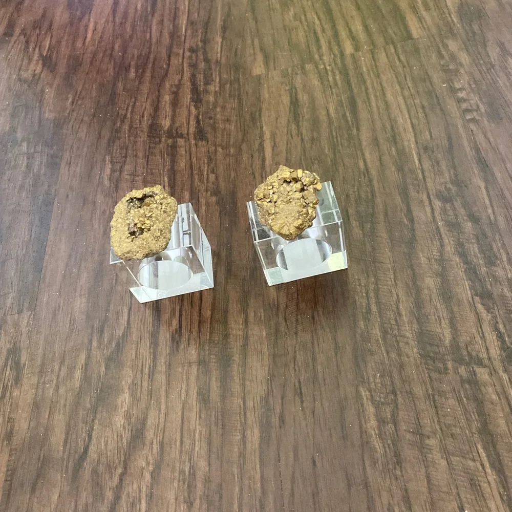 Z Gallerie napkin ring in gold set of two